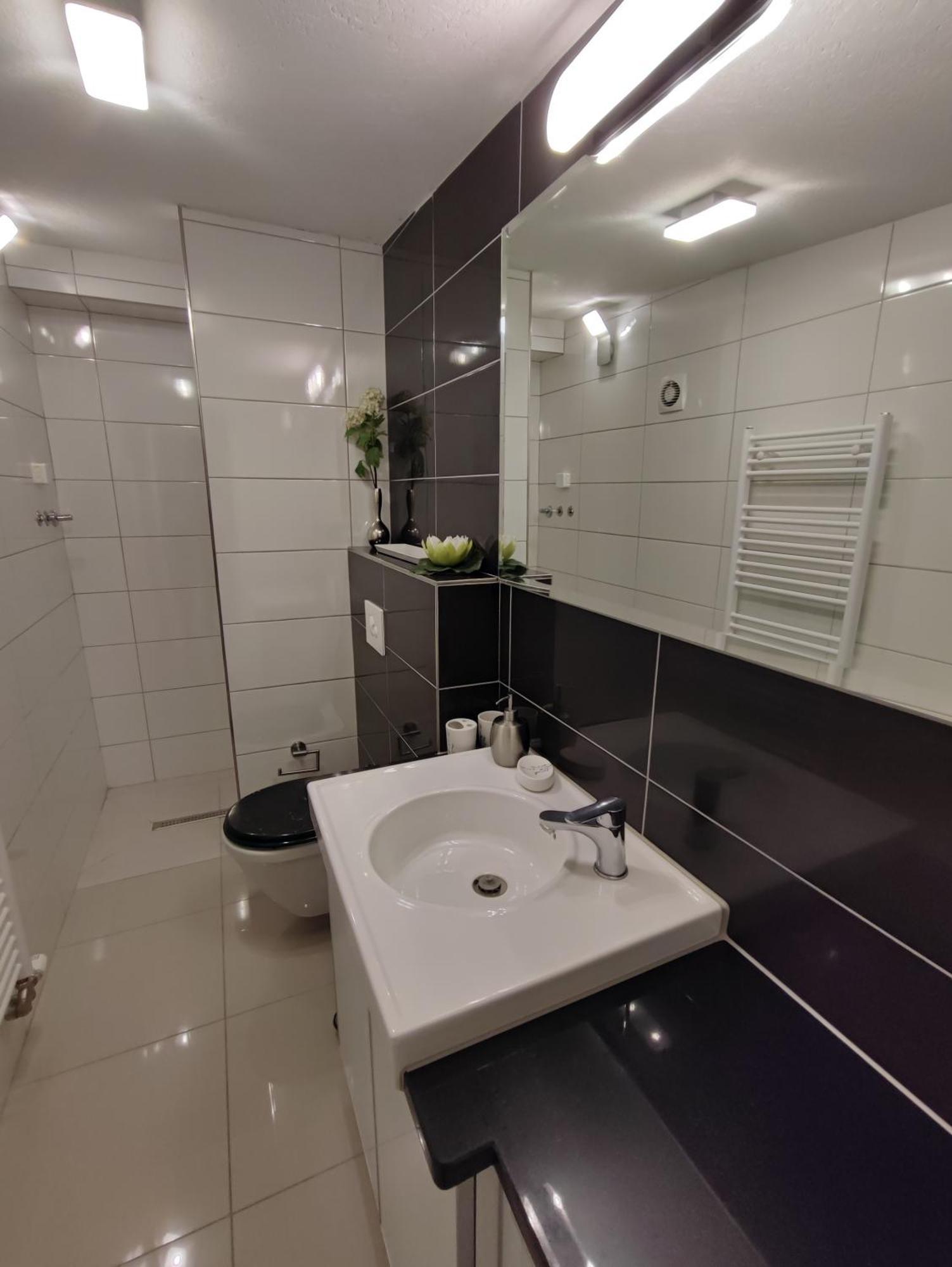 Apartmani Vijecnica SJJ Exterior foto
